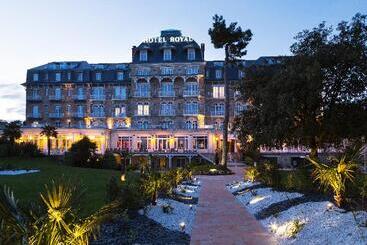 هتل Barriere Le Royal La Baule