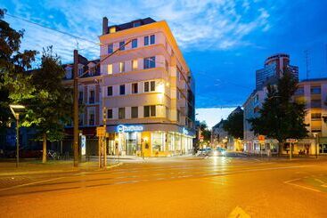 هتل Best Western Mulhouse Salvator Centre