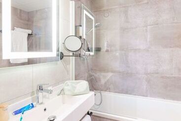 هتل Best Western Mulhouse Salvator Centre