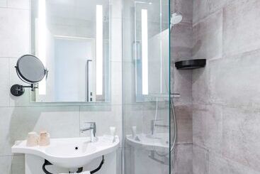 هتل Best Western Mulhouse Salvator Centre