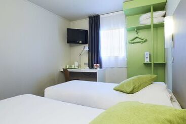 هتل Campanile Argenteuil