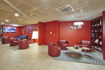 هتل Campanile Argenteuil