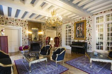 هتل Chateau De Beauvois  La Maison Younan