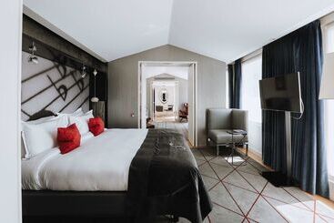 هتل Hôtel De Sers Champs Elysées Paris