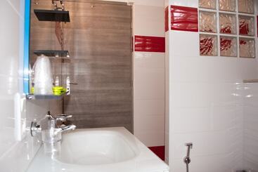 هتل Et Appartements Reine D Azur
