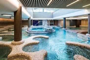 هتل Grand Hôtel Des Thermes
