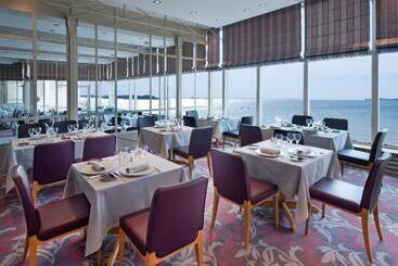 هتل Grand Hôtel Des Thermes