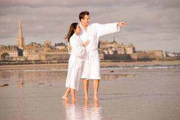 هتل Grand Hôtel Des Thermes