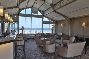 هتل Grand Hôtel Des Thermes