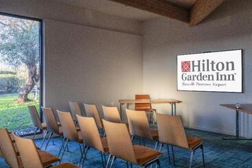 هتل Hilton Garden Inn Marseille Provence Airport