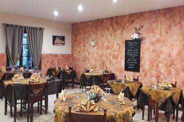 هتل Hostellerie Des Voyageurs