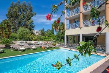 Ibis Hyères Centre - Hyeres