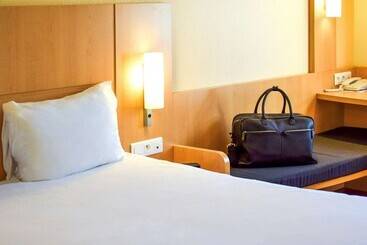 هتل Ibis Nancy Centre Gare Et Congrès