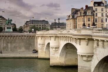 هتل Ibis Paris Canal Saintmartin