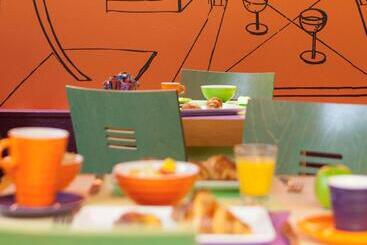 هتل Ibis Styles Paris République Le Marais