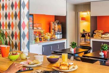 בית מלון כפרי Ibis Styles Reims Centre