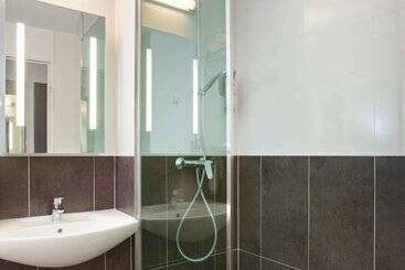 בית מלון כפרי Ibis Styles Reims Centre