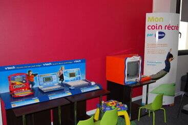 בית מלון כפרי Ibis Styles Reims Centre