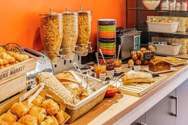 בית מלון כפרי Ibis Styles Reims Centre