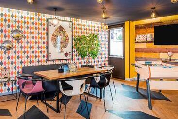 בית מלון כפרי Ibis Styles Reims Centre