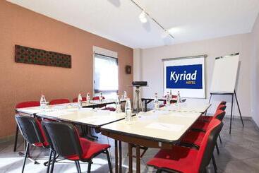 هتل Kyriad Nimes Centre