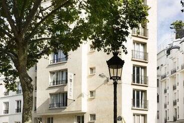 هتل Le Chat Noir
