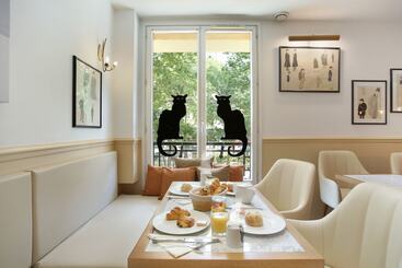 هتل Le Chat Noir