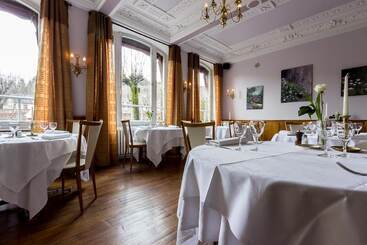هتل Logis Hôtel Regina