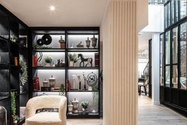 هتل Maisons Du Monde Hôtel & Suites La Rochelle Vieux Port