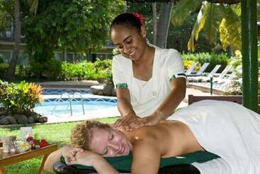 هتل Mercure Nadi