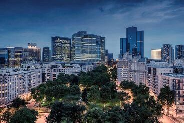 هتل Mercure Paris La Defense