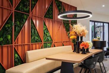 هتل Mercure Paris La Defense