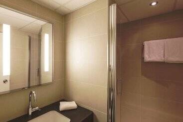 هتل Mercure Vichy Thermalia