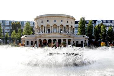 هتل Paris Villette
