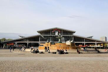 هتل Paris Villette