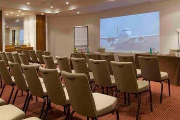 فندق Pullman Toulouse Airport