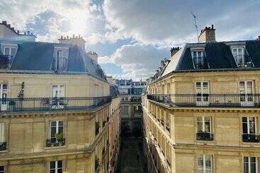 هتل Queens Boutique Hôtel