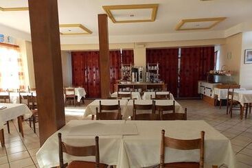 فندق Regina Roscoff