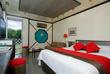 هتل Relais Du Bois Saint Georges   Hôtel De Charme