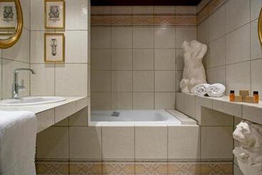 هتل Relais Du Bois Saint Georges   Hôtel De Charme