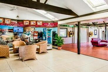 هتل Tanoa Skylodge