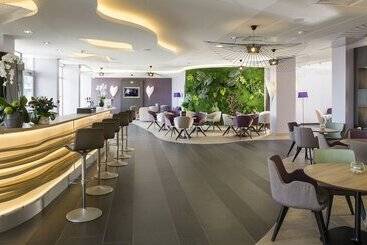هتل Thalazur Antibes   & Spa
