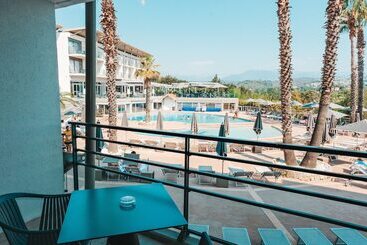 هتل Thalazur Antibes   & Spa