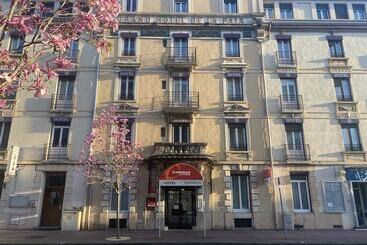 هتل The Originals Boutique, Hôtel Terminus, Bourg En Bresse Gare