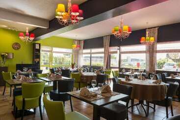 هتل The Originals City, Tabl Hôtel, Cambrai