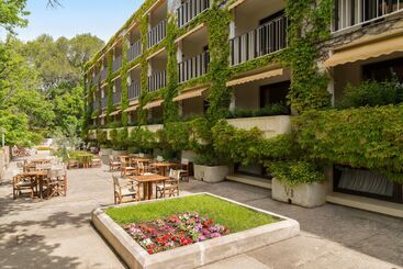 هتل Villa Borghese, The Originals Relais