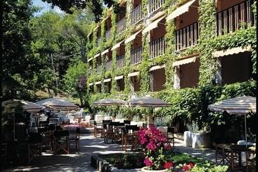 هتل Villa Borghese, The Originals Relais