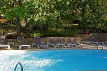 هتل Villa Borghese, The Originals Relais