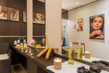 هتل Villa Borghese, The Originals Relais
