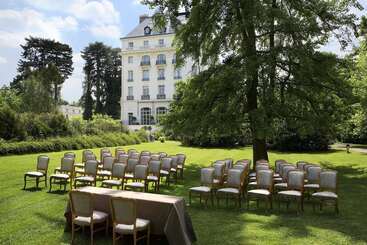 هتل Waldorf Astoria Versailles   Trianon Palace